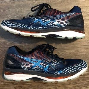 ASICS Nimbus 18